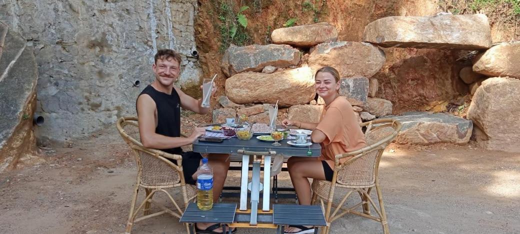 Jungle Beach Inn Unawatuna Bagian luar foto