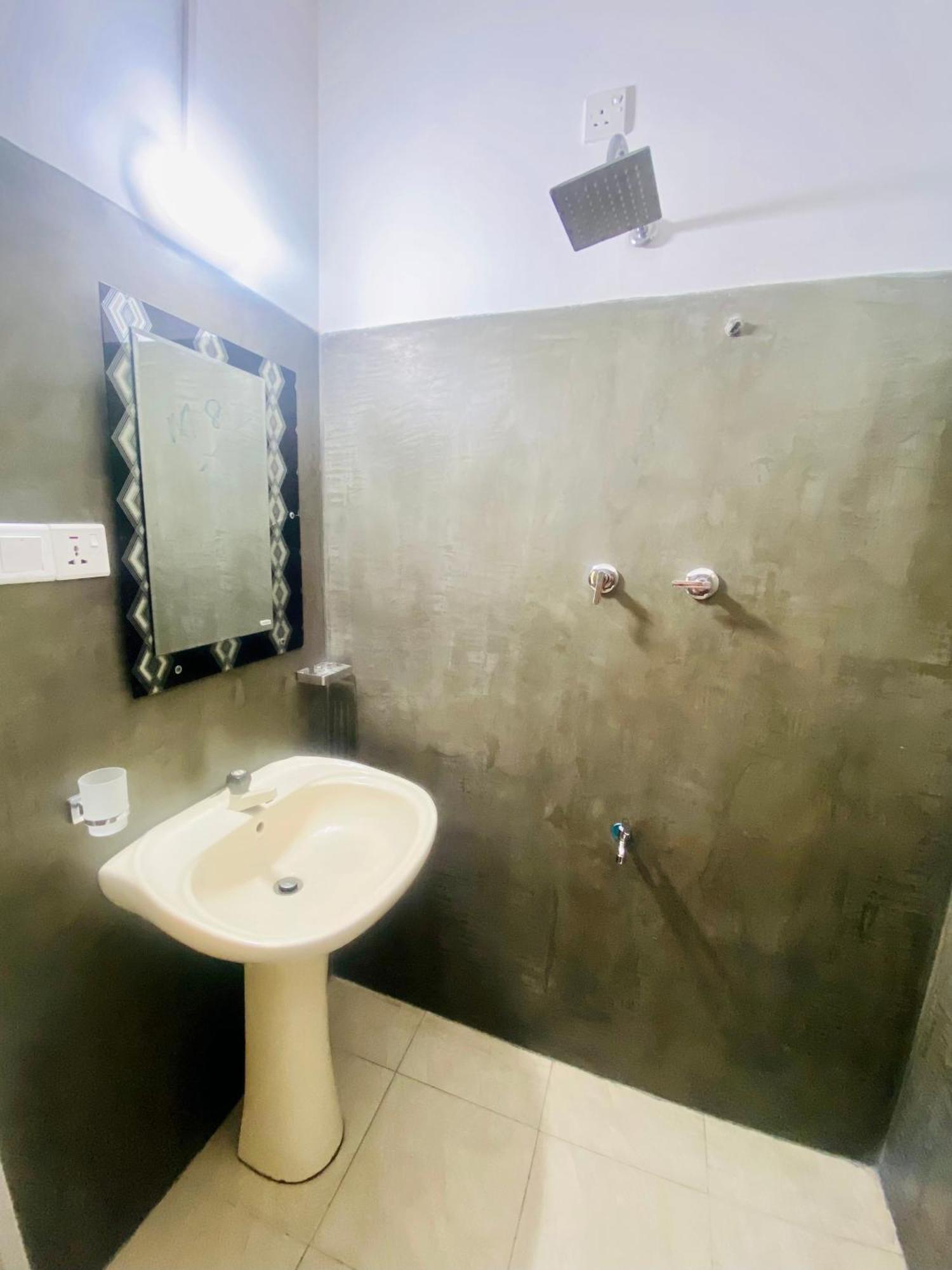 Jungle Beach Inn Unawatuna Bagian luar foto