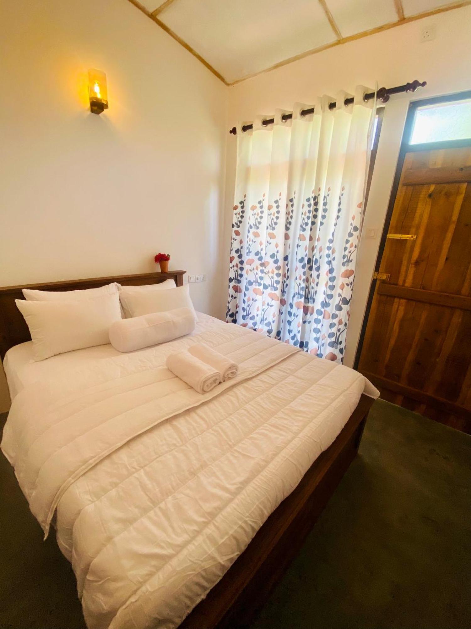 Jungle Beach Inn Unawatuna Bagian luar foto