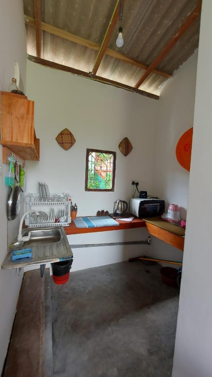 Jungle Beach Inn Unawatuna Bagian luar foto